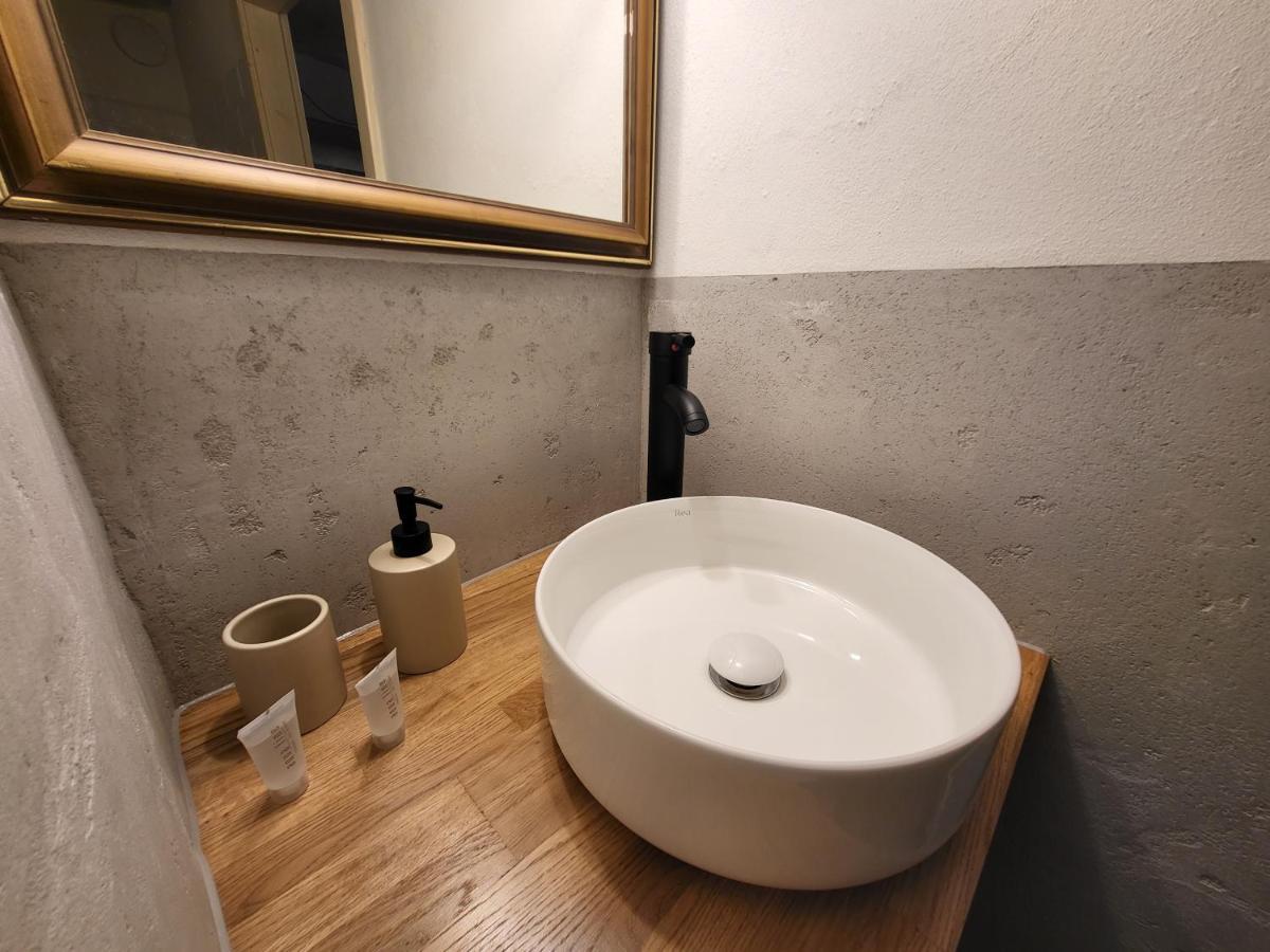 Only Apartments Jindrichuv Hradec Luaran gambar