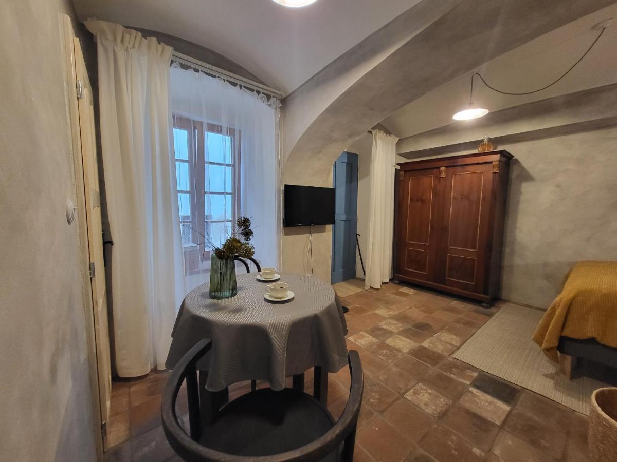 Only Apartments Jindrichuv Hradec Luaran gambar